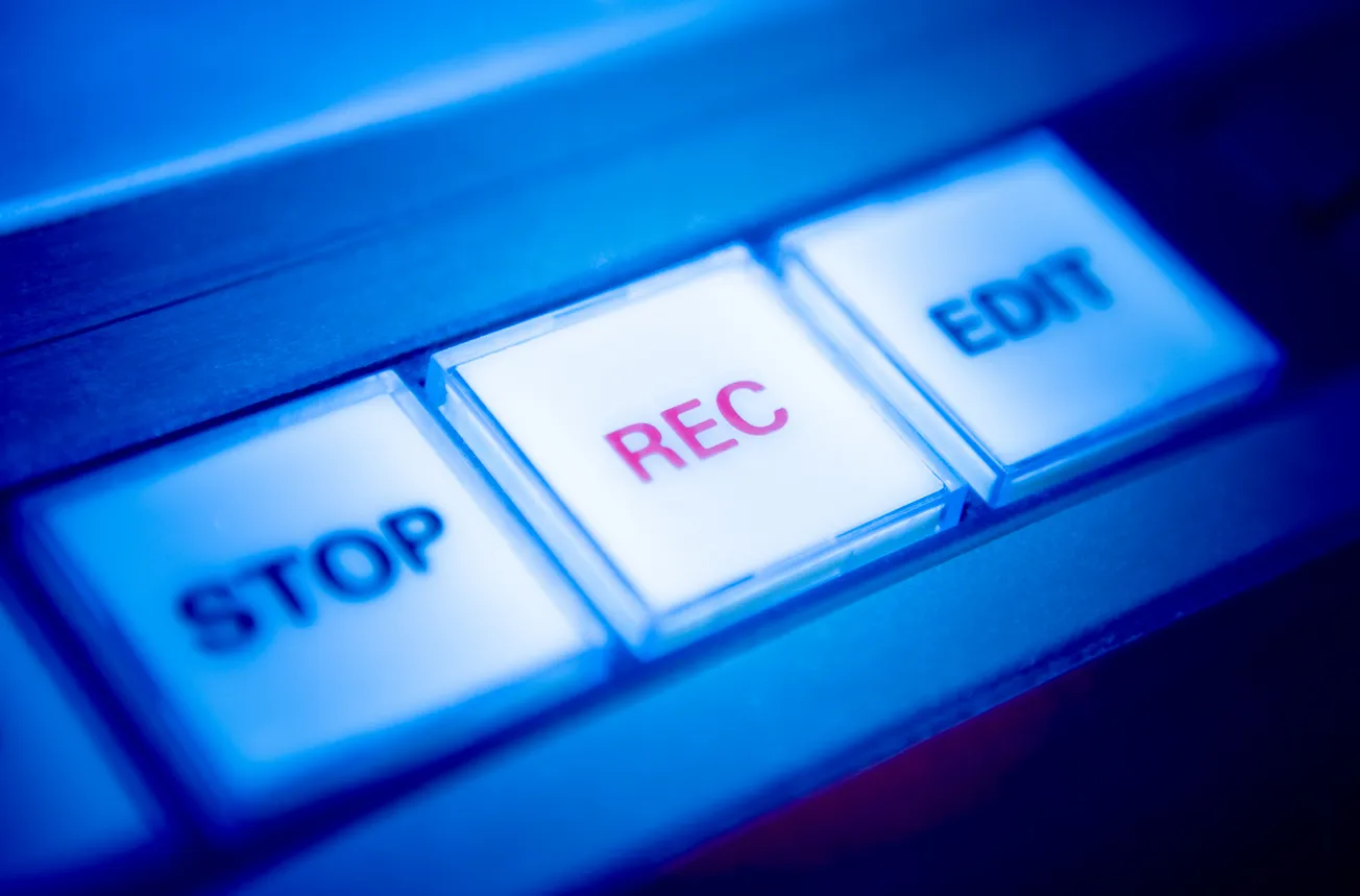 Mastering Video Podcasting: Best Practices and Strategic Contrasts with Audio-Only Formats