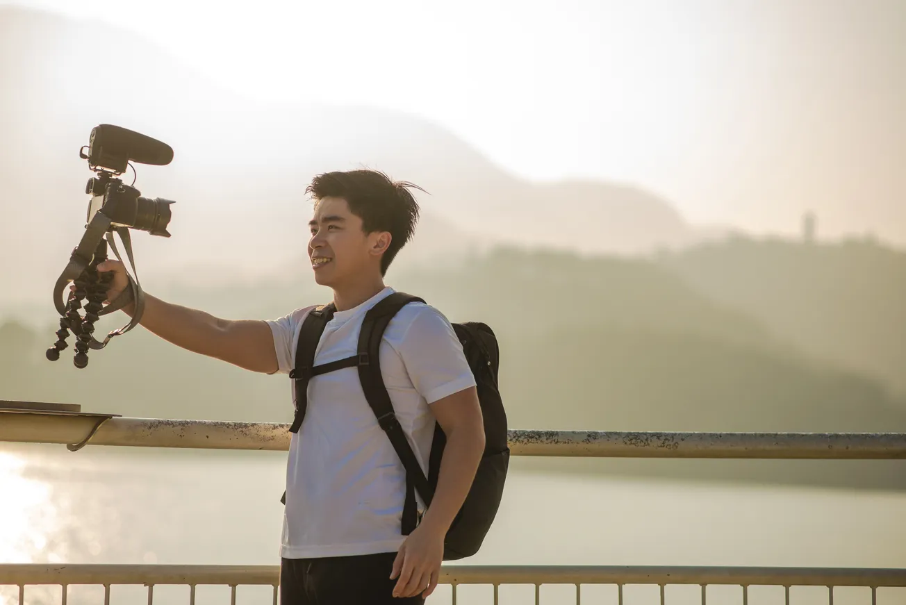 Capture Your Day Authentically Without Oversharing